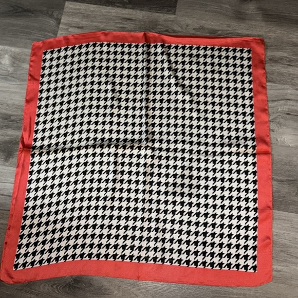 Vintage silk Houndstooth Scarf with Red Border - Picture 3 of 7